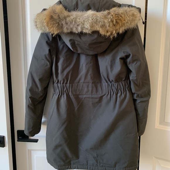 **SOLD** CANADA GOOSE | Trillium Parka - Picture 6 of 9